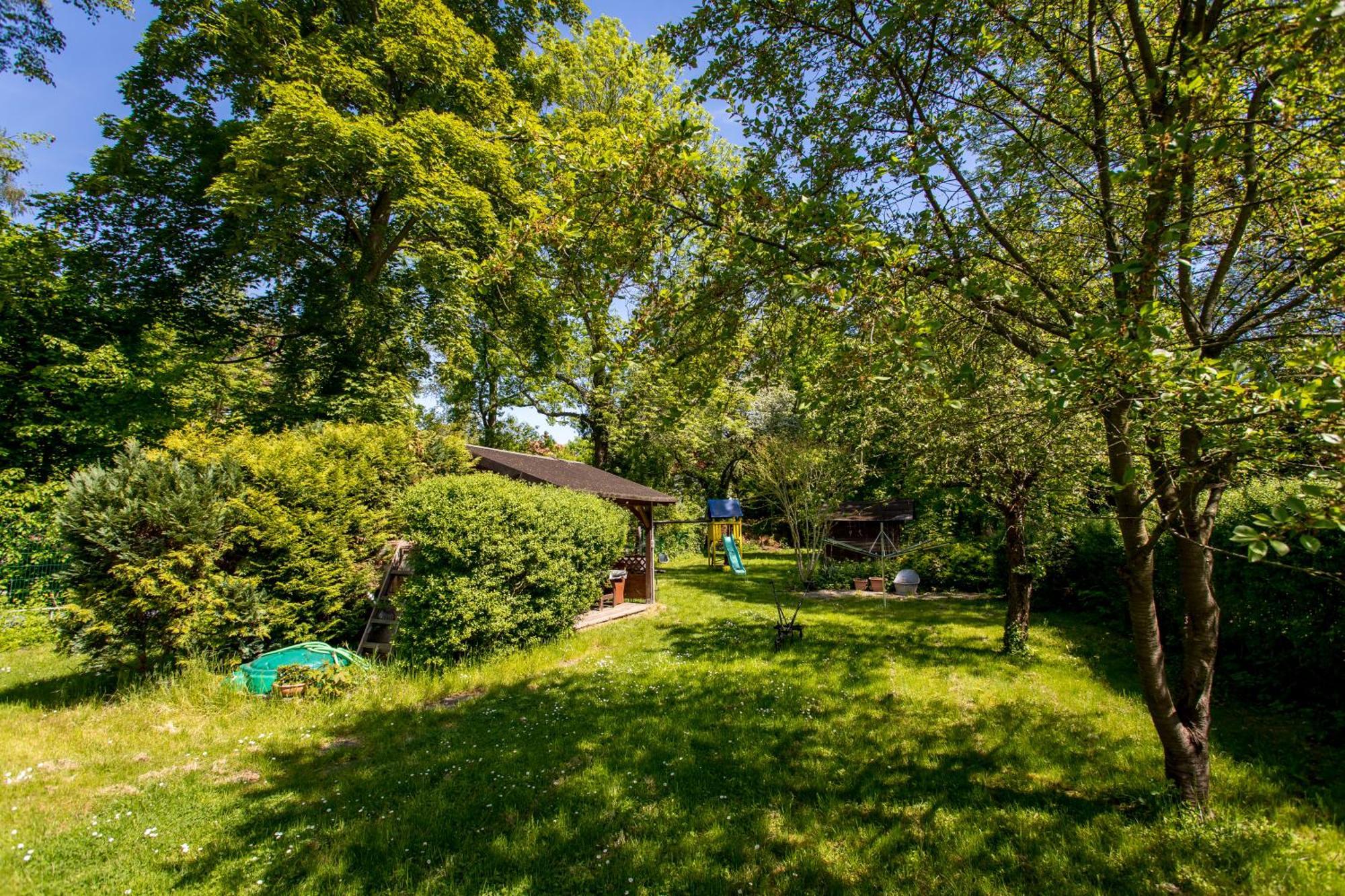 Ferienwohnung Mit 123Qm Fuer 8 Personen Mit Sehr Grossem Garten, Einfache Innen-Ausstattung Leipzig Exterior foto